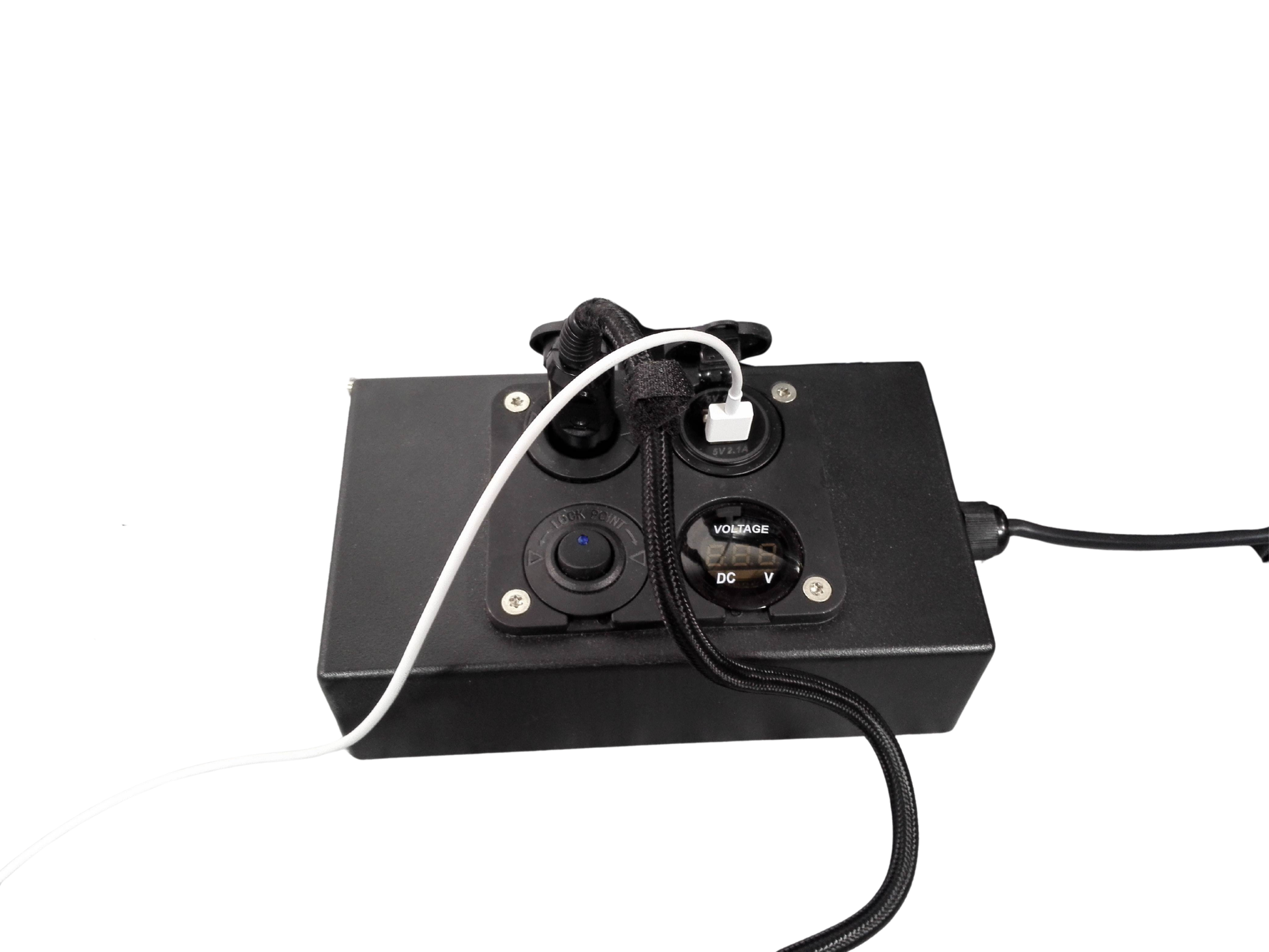 energy-charge-box-1.0-stecker-angeschlossen