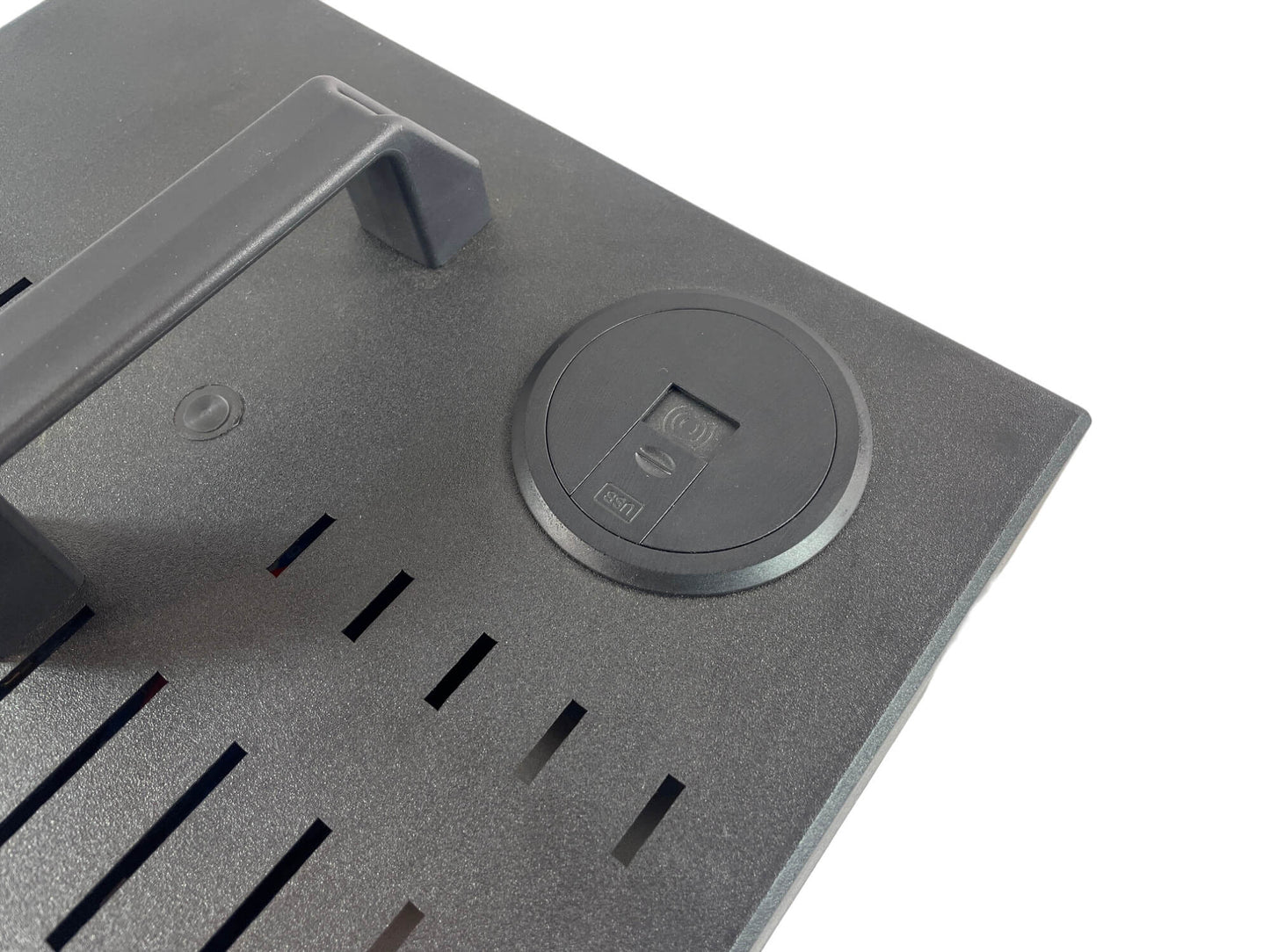 energybox-640wh-von-oben-usb-schnittstelle-kabelloses-laden