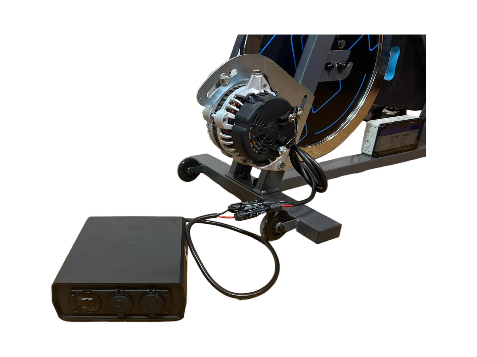 generatorbike-1000-mit-energy-chargebox1-0