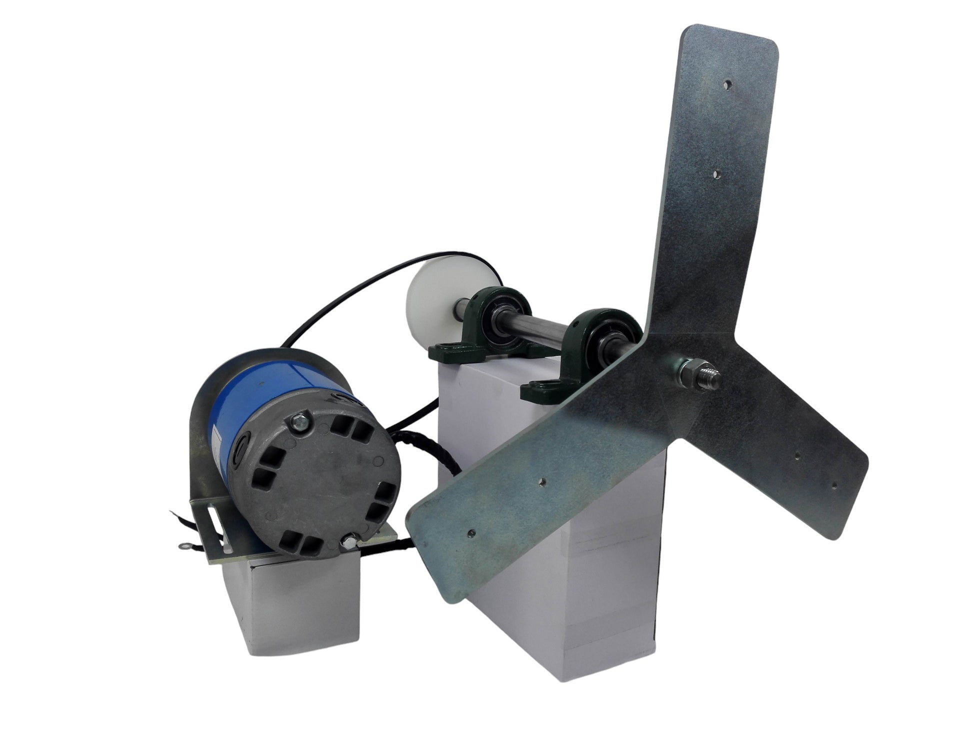 uebersetzungseinheit-mit-generator-3-blatt-nabe-100mm-riemenscheibe